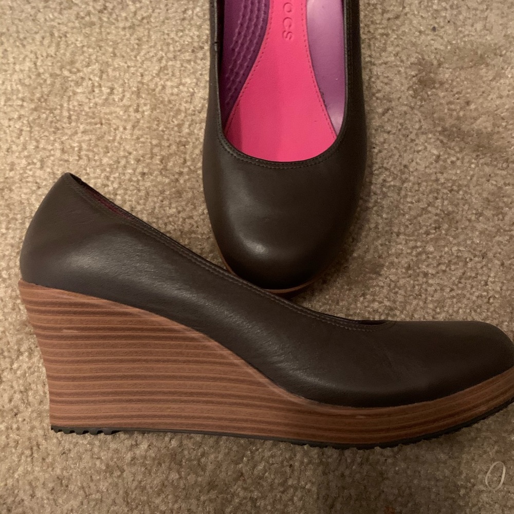 Crocs women’s shoes size 9
